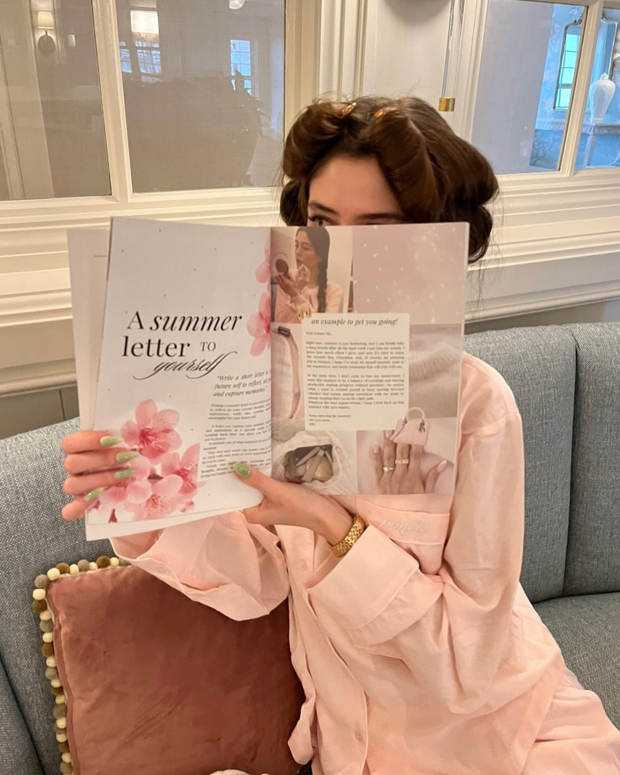 Mia with Sakuranbo Magazine Issue 2
